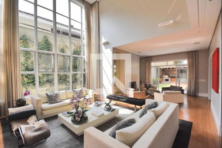 Casa à venda com 4 quartos, 500m² em Fazenda Morumbi, São Paulo