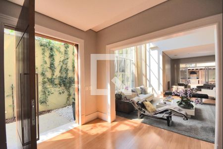 Casa à venda com 4 quartos, 500m² em Fazenda Morumbi, São Paulo