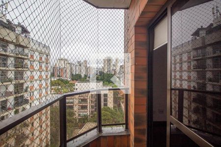 Apartamento à venda com 3 quartos, 128m² em Campo Belo, São Paulo