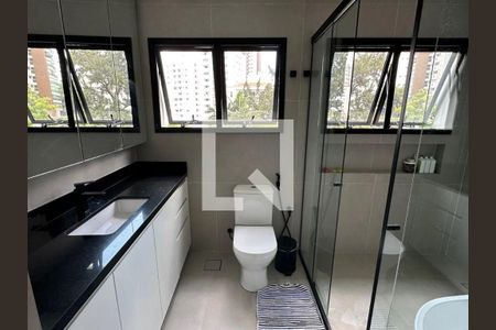 Casa à venda com 4 quartos, 300m² em Liberdade, São Paulo