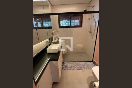 Casa à venda com 4 quartos, 300m² em Liberdade, São Paulo