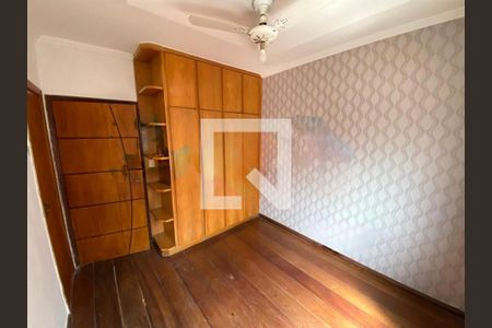 Casa à venda com 3 quartos, 256m² em Jardim Celeste, São Paulo