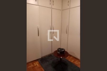 Casa à venda com 3 quartos, 180m² em Vila Roque, São Paulo