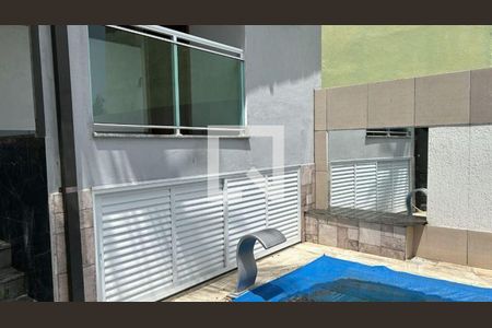 Casa à venda com 2 quartos, 250m² em Cantagalo, Niterói