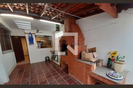 Casa à venda com 3 quartos, 202m² em Vila Apiai, Santo André