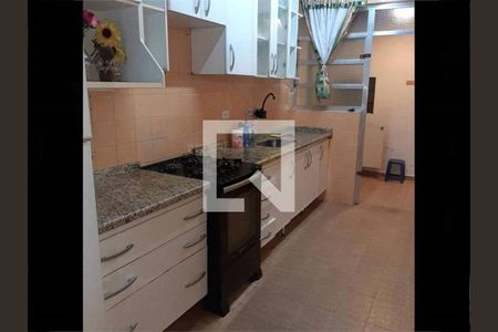 Casa à venda com 3 quartos, 202m² em Vila Apiai, Santo André