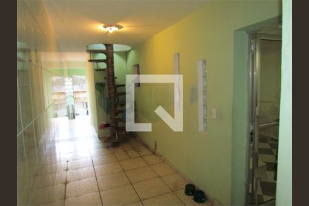 Casa à venda com 2 quartos, 295m² em Vila Yolanda, Osasco