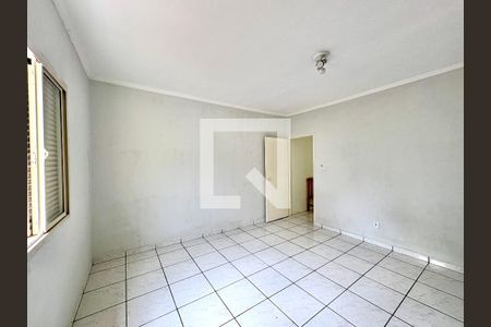 Quarto 1  de casa à venda com 2 quartos, 180m² em Vila M Genoveva, Jundiaí