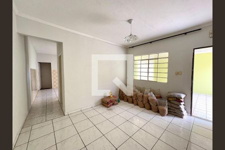 Sala de casa à venda com 2 quartos, 180m² em Vila M Genoveva, Jundiaí