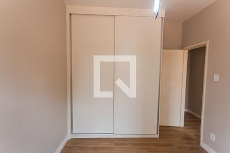 Armário do Quarto 1 de apartamento para alugar com 2 quartos, 85m² em Vila Paris, Belo Horizonte