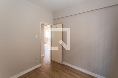 Quarto 2 de apartamento para alugar com 2 quartos, 85m² em Vila Paris, Belo Horizonte