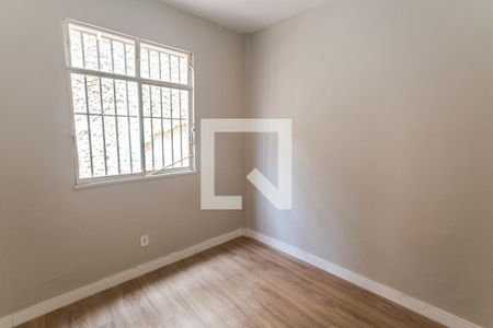 Quarto 2 de apartamento para alugar com 2 quartos, 85m² em Vila Paris, Belo Horizonte