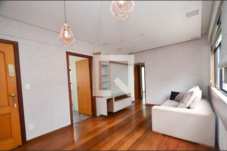 Sala de estar de apartamento para alugar com 3 quartos, 88m² em Santo Agostinho, Belo Horizonte