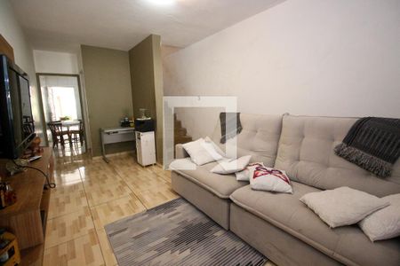 Sala de casa para alugar com 2 quartos, 160m² em Jardim Henriqueta, Taboão da Serra