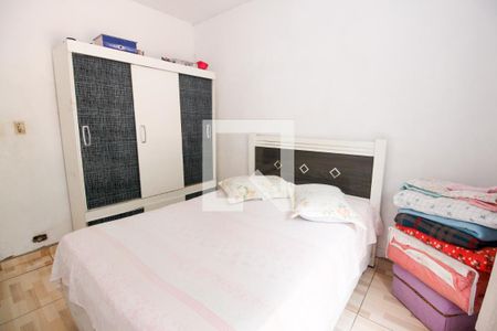 Quarto 2 de casa para alugar com 2 quartos, 160m² em Jardim Henriqueta, Taboão da Serra