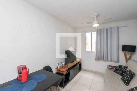 Sala de apartamento para alugar com 2 quartos, 42m² em Brás de Pina, Rio de Janeiro