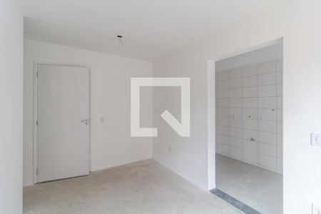 Sala de apartamento à venda com 2 quartos, 47m² em Vila Carmosina, São Paulo