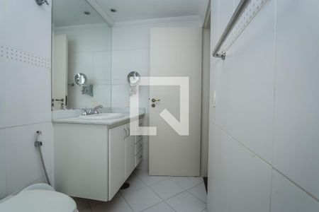 Banheiro da Suite de apartamento para alugar com 3 quartos, 122m² em Cerqueira César, São Paulo