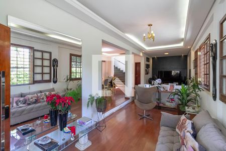 Sala 1 de casa à venda com 4 quartos, 1500m² em Braúnas, Belo Horizonte