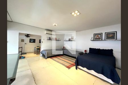 Quarto de kitnet/studio para alugar com 1 quarto, 90m² em Jardim Santo Antoninho, São Paulo