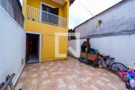 Casa à venda com 315m², 4 quartos e 2 vagas Casa à venda com 315m², 4 quartos e 2 vagasQuintal