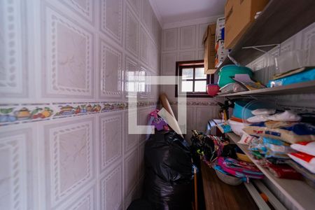 Casa à venda com 315m², 4 quartos e 2 vagas Casa à venda com 315m², 4 quartos e 2 vagasDespensa