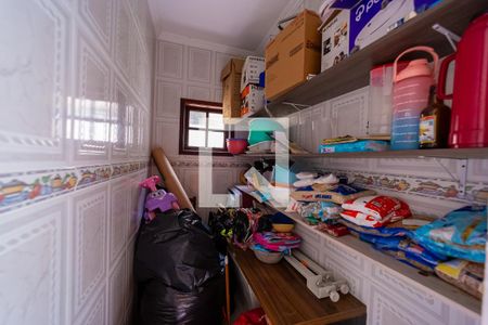 Casa à venda com 315m², 4 quartos e 2 vagas Casa à venda com 315m², 4 quartos e 2 vagasDespensa