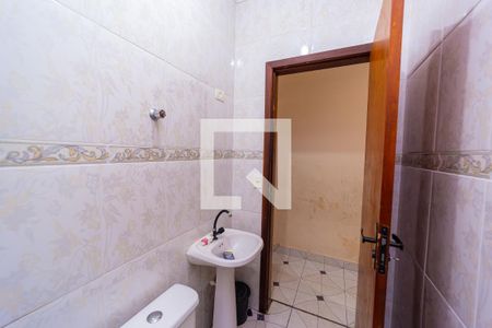 Casa à venda com 315m², 4 quartos e 2 vagas Casa à venda com 315m², 4 quartos e 2 vagasBanheiro