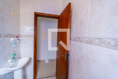 Casa à venda com 315m², 4 quartos e 2 vagas Casa à venda com 315m², 4 quartos e 2 vagasBanheiro 2