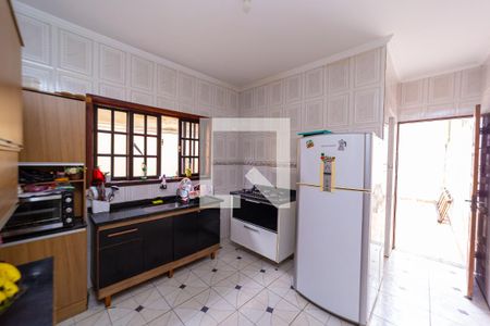 Casa à venda com 315m², 4 quartos e 2 vagas Casa à venda com 315m², 4 quartos e 2 vagasCozinha