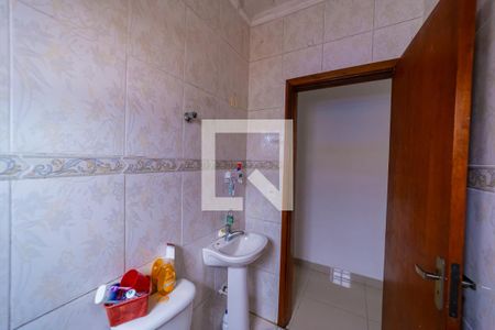 Casa à venda com 315m², 4 quartos e 2 vagas Casa à venda com 315m², 4 quartos e 2 vagasBanheiro 2