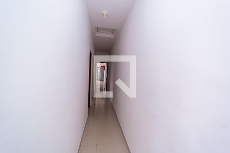 Casa à venda com 315m², 4 quartos e 2 vagas Casa à venda com 315m², 4 quartos e 2 vagasCorredor