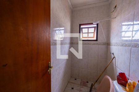 Casa à venda com 315m², 4 quartos e 2 vagas Casa à venda com 315m², 4 quartos e 2 vagasBanheiro 2