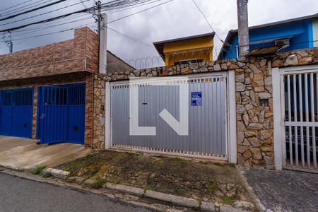 Casa à venda com 315m², 4 quartos e 2 vagas Casa à venda com 315m², 4 quartos e 2 vagasFachada