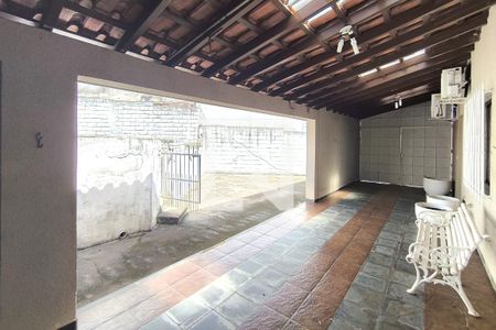 Casa à venda com 250m², 3 quartos e 5 vagas