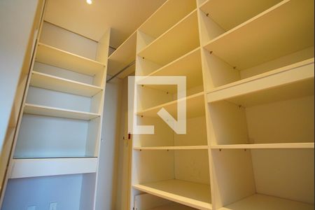 Suíte - Closet de apartamento para alugar com 3 quartos, 90m² em Sarandi, Porto Alegre