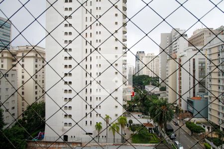 Vista da Sala de Estar e Jantar de apartamento à venda com 3 quartos, 132m² em Jardim Paulista, São Paulo