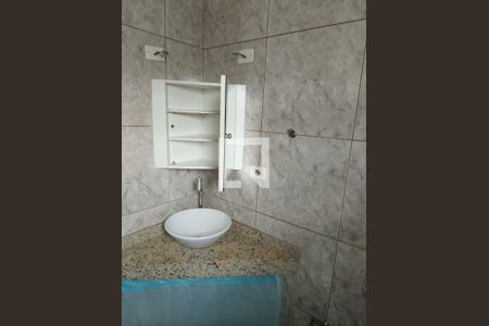 Banheiro de casa para alugar com 1 quarto, 50m² em Vila Carrão, São Paulo