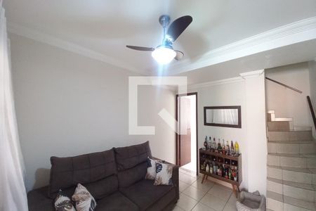 Sala de casa de condomínio à venda com 3 quartos, 61m² em Jd Maria Eugenia, Campinas