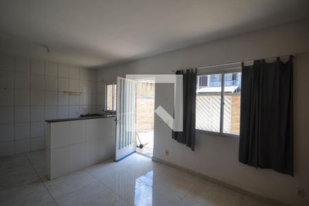 Sala de casa para alugar com 2 quartos, 109m² em Andrade Araujo, Belford Roxo