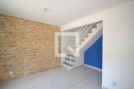 Sala de casa para alugar com 2 quartos, 109m² em Andrade Araujo, Belford Roxo