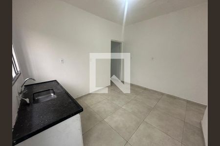 Cozinha de casa para alugar com 1 quarto, 48m² em Jardim Dona Meri, Guarulhos