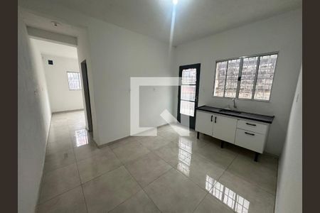 Cozinha de casa para alugar com 1 quarto, 48m² em Jardim Dona Meri, Guarulhos