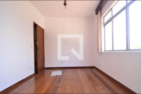 Sala de apartamento à venda com 3 quartos, 77m² em Floresta, Belo Horizonte