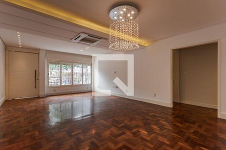 Sala de casa à venda com 3 quartos, 350m² em São Sebastião, Porto Alegre