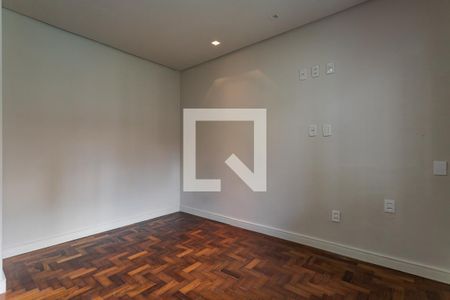 Quarto 1 de casa à venda com 3 quartos, 350m² em São Sebastião, Porto Alegre