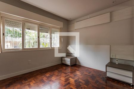 Suíte de casa à venda com 3 quartos, 350m² em São Sebastião, Porto Alegre