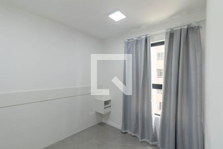 Quarto 2 de apartamento para alugar com 2 quartos, 44m² em Água Verde, Curitiba