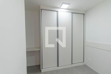 Quarto 2 de apartamento para alugar com 2 quartos, 44m² em Água Verde, Curitiba