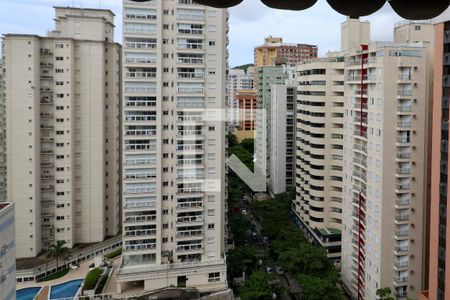 Vista de apartamento para alugar com 3 quartos, 90m² em Centro, Guarujá